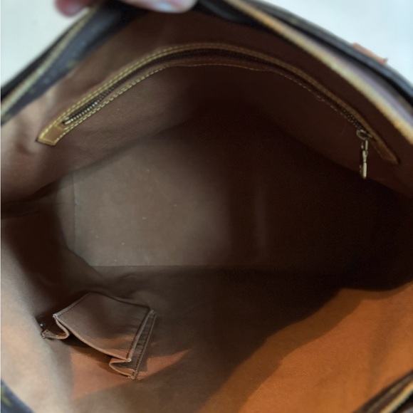 Authentic Louis Vuitton Monogram Cabas Mezzo Tote Bag - Good Condition - Picture 8 of 12